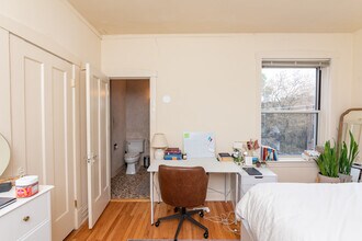 3413 N Elaine Pl, Unit 1 in Chicago, IL - Building Photo - Building Photo