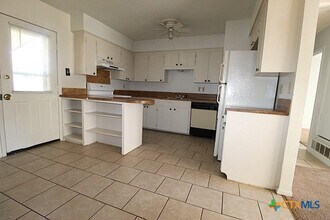 803 Michelle Dr in Copperas Cove, TX - Foto de edificio - Building Photo