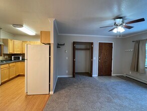 1432 25th Ave-Unit -1 in Fairbanks, AK - Building Photo - Building Photo