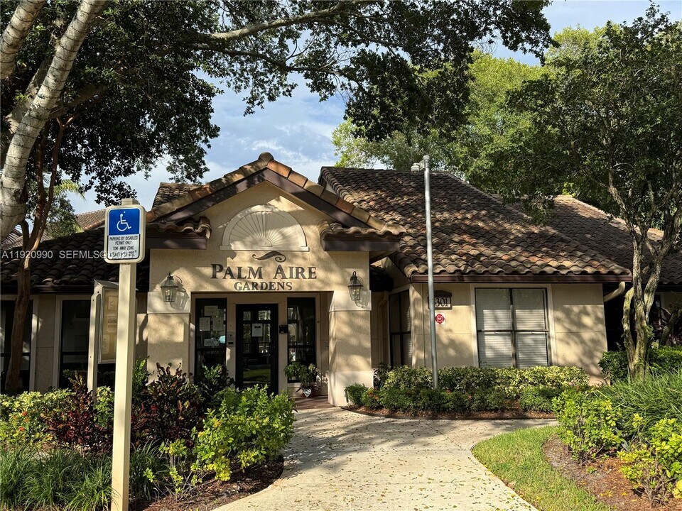 4341 W McNab Rd in Pompano Beach, FL - Building Photo