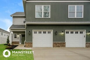 2051 Paddle Wheel Dr in Jeffersonville, IN - Building Photo