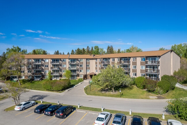 Hays Farm in Calgary, AB - Building Photo - Building Photo