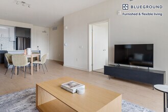 240 W MacArthur Blvd-Unit -FL4-ID1683 in Oakland, CA - Building Photo - Building Photo