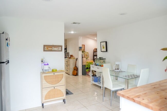 821 SW 13th Ct, Unit 602