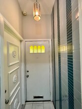 1809 S 13th St-Unit -2 in Philadelphia, PA - Foto de edificio - Building Photo