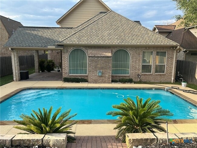 34 Cotswold Ln in Victoria, TX - Building Photo - Building Photo