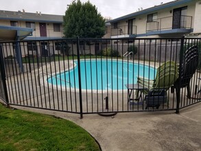 Orange Grove Apartments in Lodi, CA - Building Photo - Building Photo