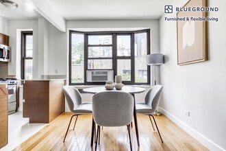 252 E 61st St in New York, NY - Building Photo - Building Photo