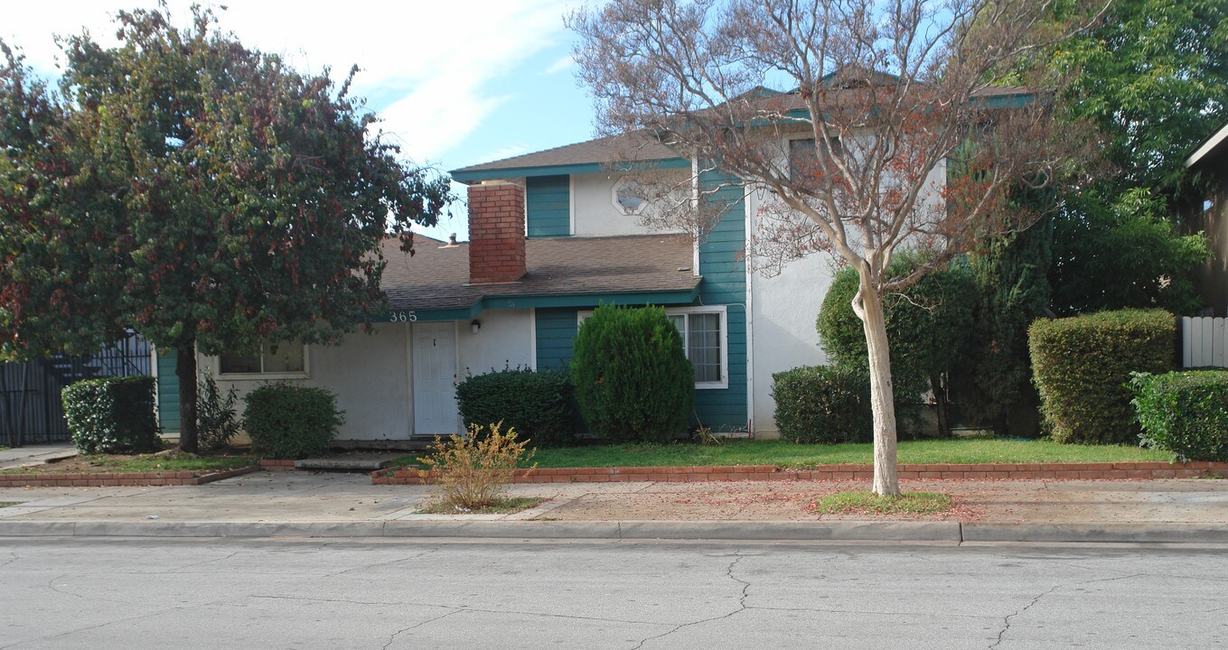 365 N Vecino Dr in Covina, CA - Building Photo