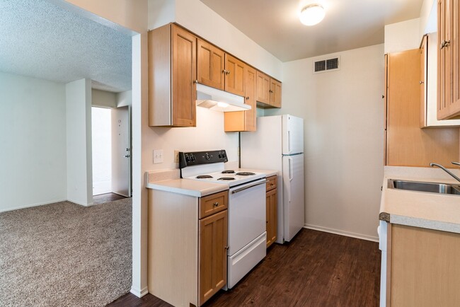 Cedar Springs Apartments in Fresno, CA - Foto de edificio - Interior Photo