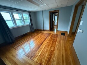 306 Reber Ave in Waterloo, IA - Building Photo - Building Photo