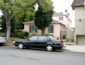 1227 18th St in Santa Monica, CA - Building Photo - Building Photo