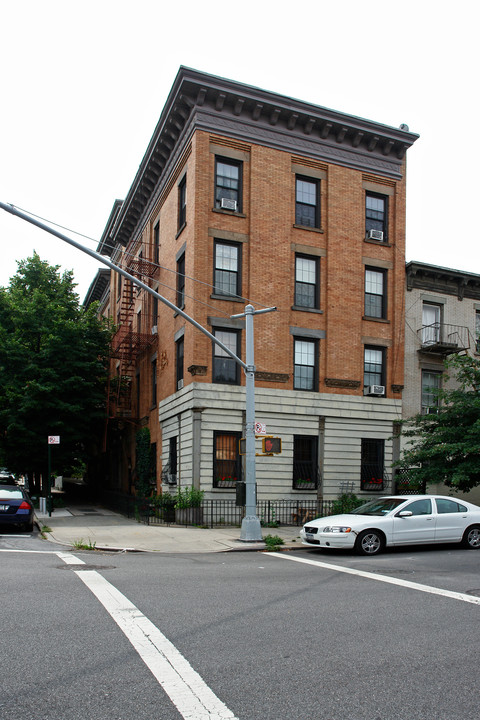 501 6th Ave in Brooklyn, NY - Building Photo