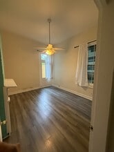 1008 Josephine St, Unit #A in New Orleans, LA - Foto de edificio - Building Photo