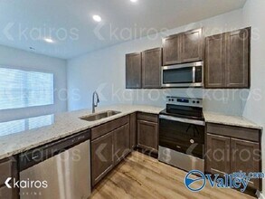 6411 Upchurch Dr, Unit 1126 in Huntsville, AL - Building Photo - Building Photo