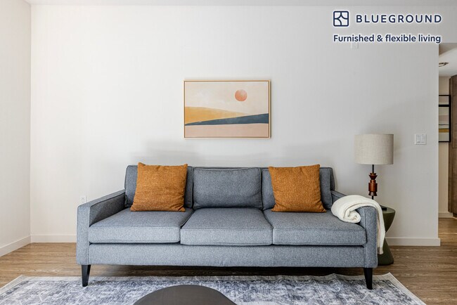 650 E Capitol Ave in Milpitas, CA - Foto de edificio - Building Photo