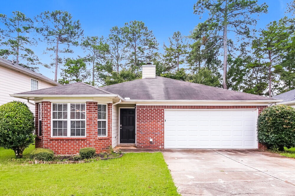 295 Lakeview Trail in Covington, GA - Foto de edificio