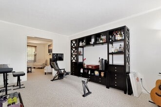 304 Charity Ln in Newport News, VA - Foto de edificio - Building Photo