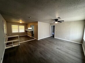 5727 Doolittle Blvd in Houston, TX - Building Photo - Building Photo