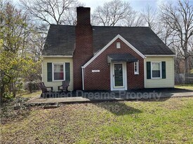 1252 Brookwood Dr in Winston-Salem, NC - Building Photo