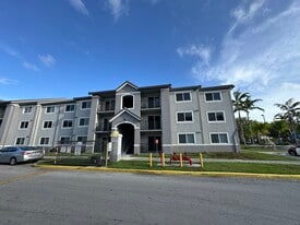 15410 SW 284th St, Unit 8207 in Homestead, FL - Building Photo