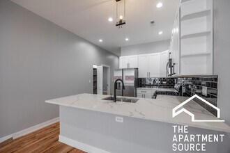 3328 W Congress Pkwy in Chicago, IL - Building Photo - Building Photo