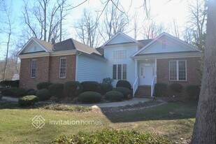 102 Shenandoah Way in Mebane, NC - Building Photo