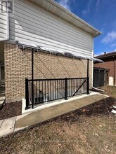 1 Esplanade Rd in Brampton, ON - Building Photo - Building Photo