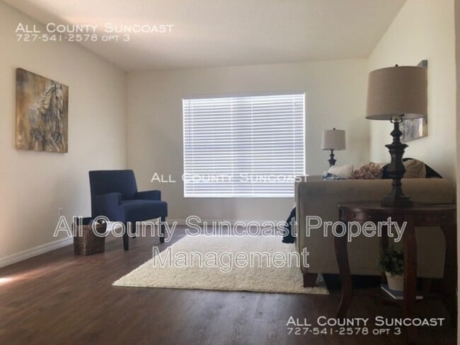 7450 35th St N in Pinellas Park, FL - Foto de edificio - Building Photo