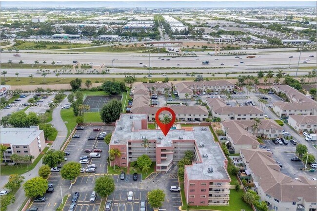 8425 NW 8th St in Miami, FL - Building Photo - Building Photo