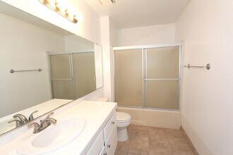 5421 Kester Ave, Unit 1 in Los Angeles, CA - Building Photo - Building Photo