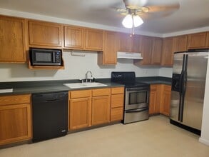 592 Peach View Ln in Duncansville, PA - Building Photo - Building Photo