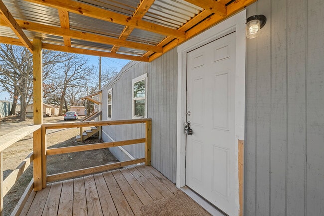 16 Frank Cir in Denison, TX - Building Photo - Building Photo