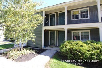 93 Henry Law Ave in Dover, NH - Building Photo - Building Photo