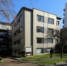 Park Strand Apartments in Vancouver, BC - Building Photo - Building Photo