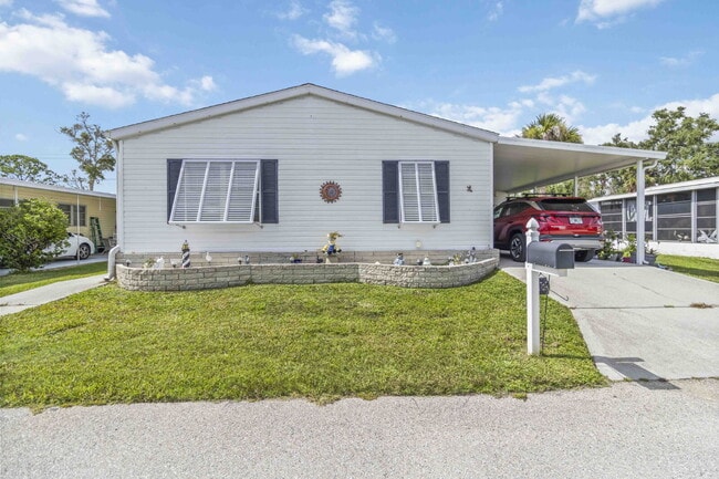 property at 6 7th St W