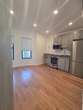 165 Hawthorne St in Chelsea, MA - Building Photo - Building Photo