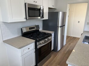 4757 Terrace Dr in San Diego, CA - Building Photo - Building Photo