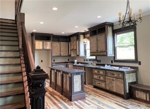 185 W Moreno St in Buford, GA - Building Photo - Building Photo