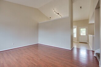 3602 Winterwood Dr in Dayton, OH - Building Photo - Building Photo
