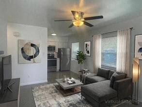 902 S Bruce St in Tampa, FL - Building Photo - Building Photo