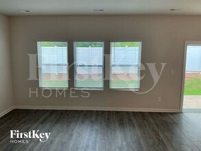 3224 Newell Vlg Dr in Charlotte, NC - Building Photo - Building Photo