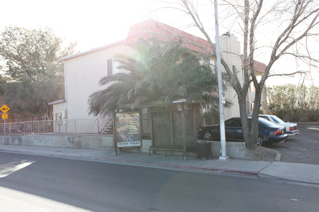 2031 Washington Ave in Las Vegas, NV - Building Photo - Building Photo