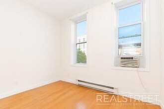 Gorgeous 2BR/1BA apartment available in prime Bushwick. This apartment is an absolute steal and will in Brooklyn, NY - Building Photo - Building Photo