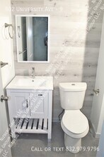 802 University Ave in Huntsville, TX - Building Photo - Building Photo