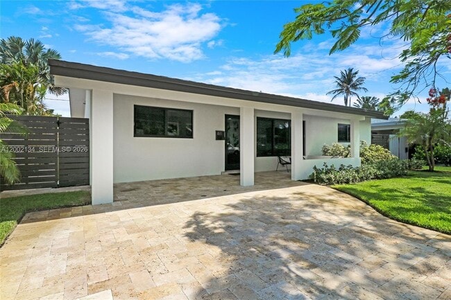 811 NE 17th Ct in Fort Lauderdale, FL - Building Photo - Building Photo