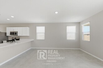 24937 N 167th Dr in Surprise, AZ - Building Photo - Building Photo