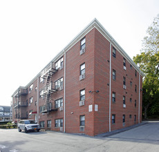 260 Centre Ave in New Rochelle, NY - Building Photo - Building Photo