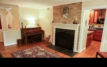5214 Redwing Dr in Alexandria, VA - Building Photo - Building Photo