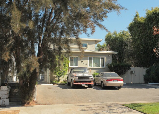 1917 17th St in Santa Monica, CA - Building Photo - Building Photo